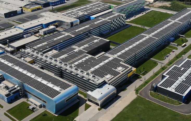 AMAG mit dem Energy Globe Oberösterreich für Österreichs größte Aufdach-Photovoltaikanlage ausgezeichnet