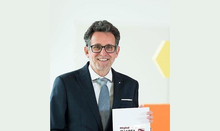 Bank für Tirol und Vorarlberg (BTV) unterzeichnet Charta der Vielfalt